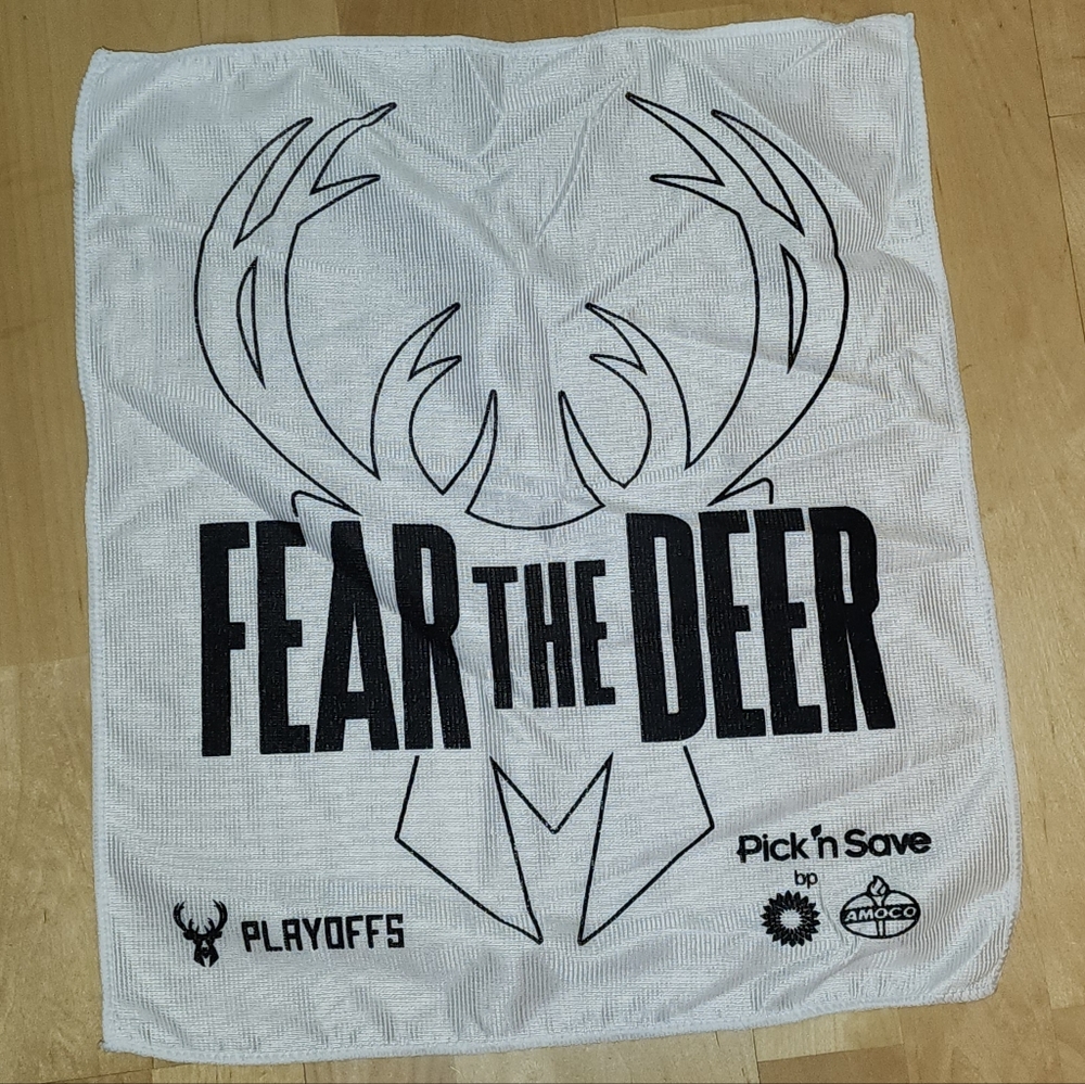 Milwaukee Bucks "Fear the Deer" NBA playoffs rally towel